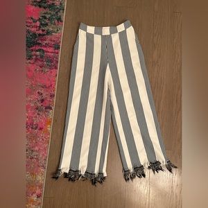 Striped cropped pants size small